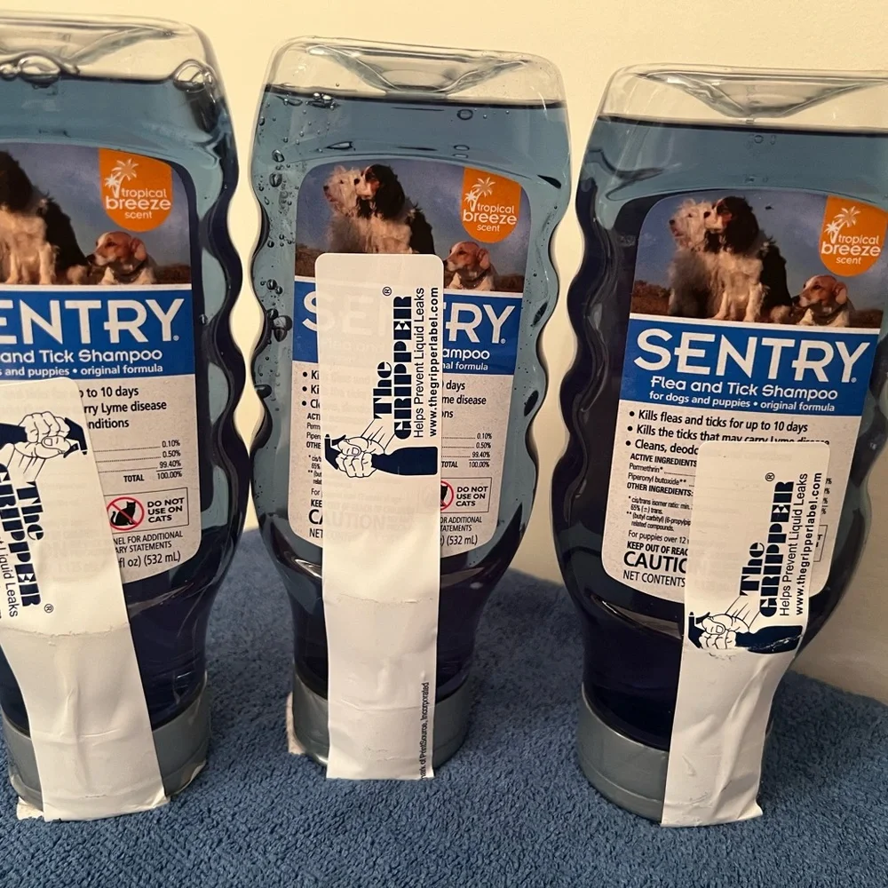 Sentry Flea and Tick Shampoo for Dogs and Puppies - Tropical Scented